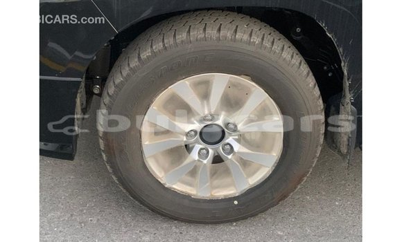 Acheter Import Voiture Toyota Land Cruiser Noir à Import - Dubai, Central Acheter Import Voiture Toyota Land Cruiser Noir à Import - Dubai, Central