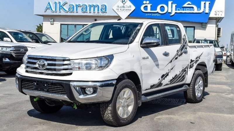 Big with watermark toyota hilux central import dubai 5952