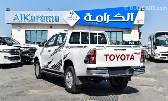 Acheter Import Voiture Toyota Hilux Blanc à Import - Dubai, Central Acheter Import Voiture Toyota Hilux Blanc à Import - Dubai, Central