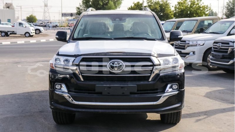 Big with watermark toyota land cruiser central import dubai 5958