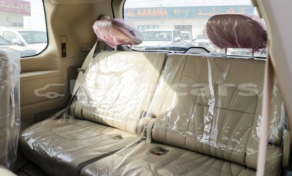 Acheter Import Voiture Toyota Land Cruiser Noir à Import - Dubai, Central Acheter Import Voiture Toyota Land Cruiser Noir à Import - Dubai, Central