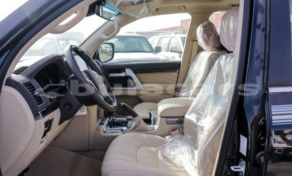 Acheter Import Voiture Toyota Land Cruiser Noir à Import - Dubai, Central Acheter Import Voiture Toyota Land Cruiser Noir à Import - Dubai, Central