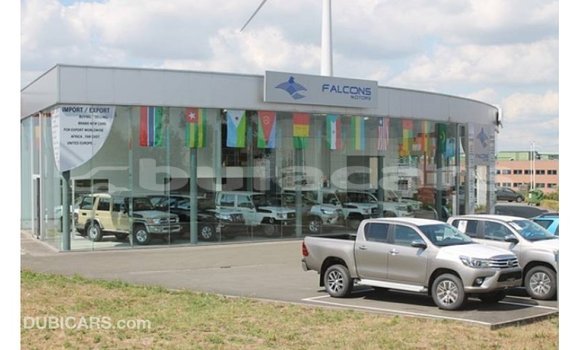 Buy Import Toyota Land Cruiser White Car in Import - Dubai in Central Buy Import Toyota Land Cruiser White Car in Import - Dubai in Central