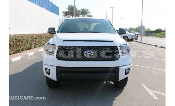 Acheter Import Voiture Toyota Tundra Blanc à Import - Dubai, Central Acheter Import Voiture Toyota Tundra Blanc à Import - Dubai, Central