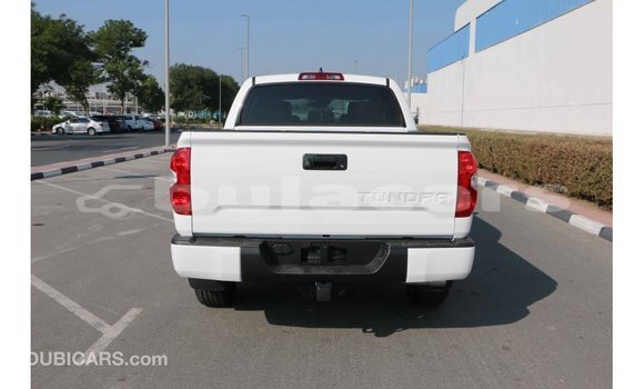 Acheter Import Voiture Toyota Tundra Blanc à Import - Dubai, Central Acheter Import Voiture Toyota Tundra Blanc à Import - Dubai, Central