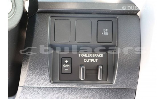 Acheter Import Voiture Toyota Tundra Blanc à Import - Dubai, Central Acheter Import Voiture Toyota Tundra Blanc à Import - Dubai, Central