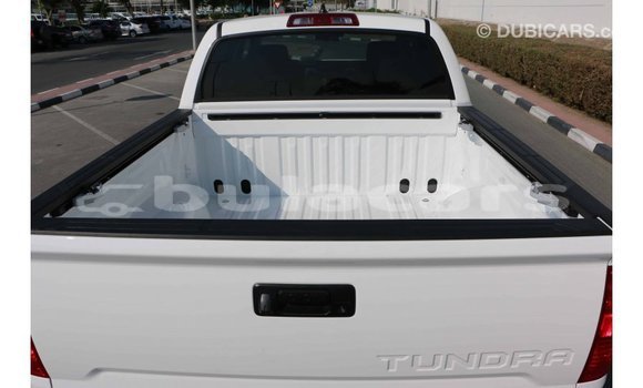 Acheter Import Voiture Toyota Tundra Blanc à Import - Dubai, Central Acheter Import Voiture Toyota Tundra Blanc à Import - Dubai, Central