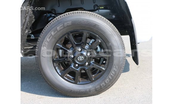 Acheter Import Voiture Toyota Tundra Blanc à Import - Dubai, Central Acheter Import Voiture Toyota Tundra Blanc à Import - Dubai, Central
