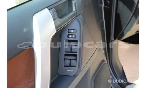 Acheter Import Voiture Toyota Prado Noir à Import - Dubai, Central Acheter Import Voiture Toyota Prado Noir à Import - Dubai, Central