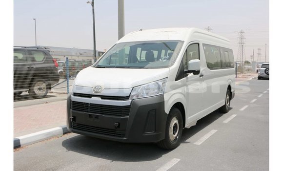 Acheter Import Voiture Toyota Hiace Blanc à Import - Dubai, Central Acheter Import Voiture Toyota Hiace Blanc à Import - Dubai, Central