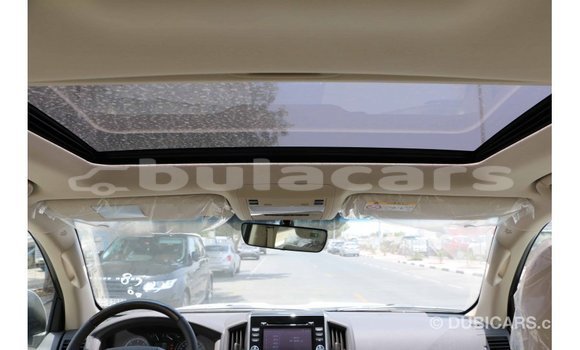 Acheter Import Voiture Toyota Land Cruiser Blanc à Import - Dubai, Central Acheter Import Voiture Toyota Land Cruiser Blanc à Import - Dubai, Central