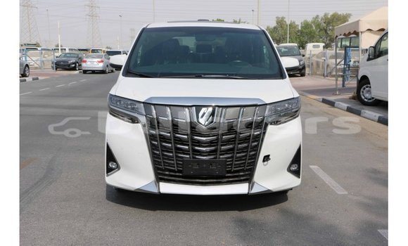 Acheter Import Voiture Toyota Alphard Blanc à Import - Dubai, Central Acheter Import Voiture Toyota Alphard Blanc à Import - Dubai, Central