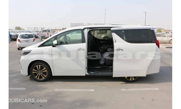 Acheter Import Voiture Toyota Alphard Blanc à Import - Dubai, Central Acheter Import Voiture Toyota Alphard Blanc à Import - Dubai, Central