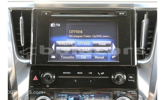 Acheter Import Voiture Toyota Alphard Blanc à Import - Dubai, Central Acheter Import Voiture Toyota Alphard Blanc à Import - Dubai, Central