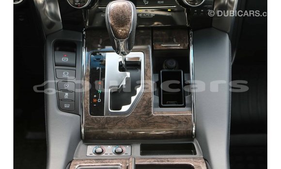 Acheter Import Voiture Toyota Alphard Blanc à Import - Dubai, Central Acheter Import Voiture Toyota Alphard Blanc à Import - Dubai, Central