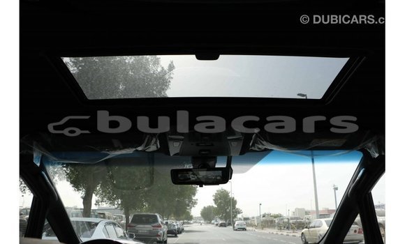 Acheter Import Voiture Toyota Alphard Blanc à Import - Dubai, Central Acheter Import Voiture Toyota Alphard Blanc à Import - Dubai, Central