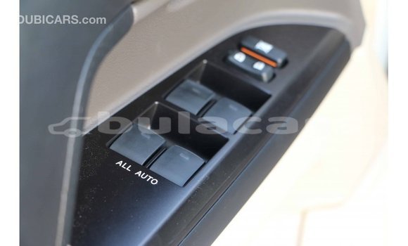 Buy Import Toyota Land Cruiser White Car in Import - Dubai in Central Buy Import Toyota Land Cruiser White Car in Import - Dubai in Central