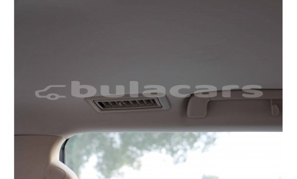 Buy Import Toyota Land Cruiser White Car in Import - Dubai in Central Buy Import Toyota Land Cruiser White Car in Import - Dubai in Central