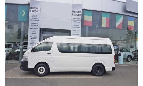 Buy Import Toyota Hiace White Car in Import - Dubai in Central Buy Import Toyota Hiace White Car in Import - Dubai in Central