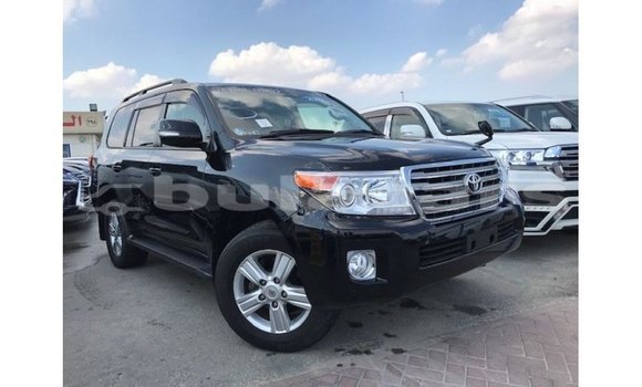 Buy Import Toyota Land Cruiser Black Car in Import - Dubai in Central Buy Import Toyota Land Cruiser Black Car in Import - Dubai in Central