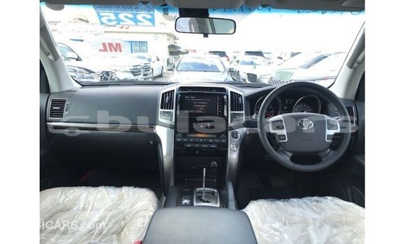 Buy Import Toyota Land Cruiser Black Car in Import - Dubai in Central Buy Import Toyota Land Cruiser Black Car in Import - Dubai in Central