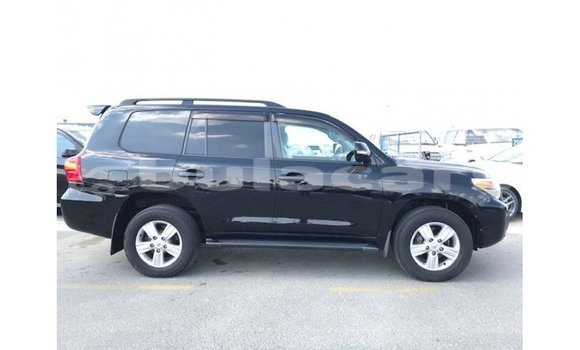 Buy Import Toyota Land Cruiser Black Car in Import - Dubai in Central Buy Import Toyota Land Cruiser Black Car in Import - Dubai in Central