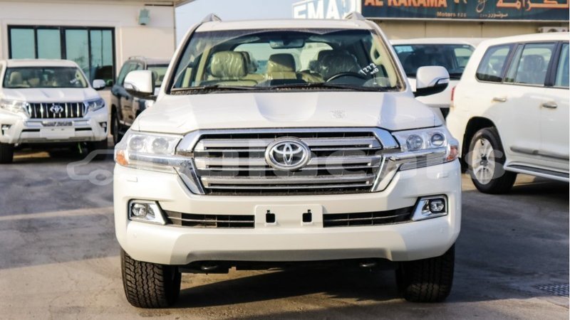 Big with watermark toyota land cruiser central import dubai 5979
