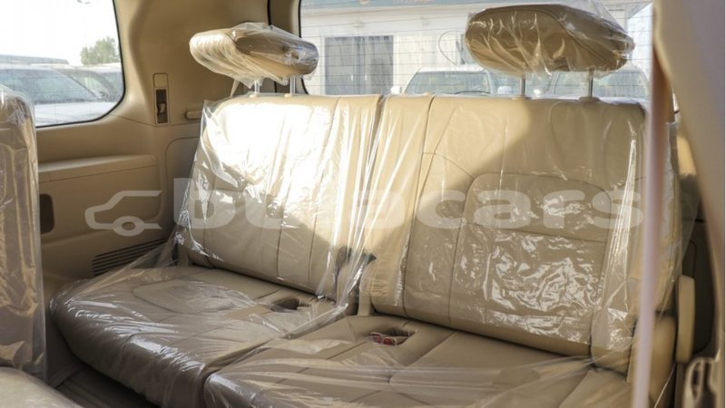 Big with watermark toyota land cruiser central import dubai 5979