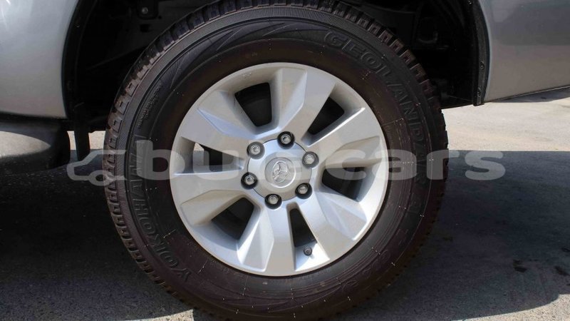 Big with watermark toyota hilux central import dubai 5982