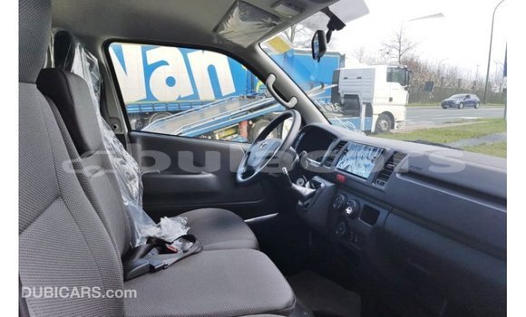 Buy Import Toyota Hiace White Car in Import - Dubai in Central Buy Import Toyota Hiace White Car in Import - Dubai in Central