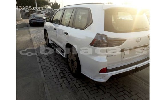 Buy Import Lexus LX White Car in Import - Dubai in Central Buy Import Lexus LX White Car in Import - Dubai in Central
