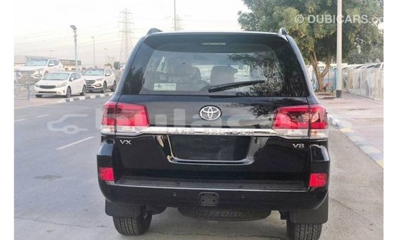 Buy Import Toyota Land Cruiser Black Car in Import - Dubai in Central Buy Import Toyota Land Cruiser Black Car in Import - Dubai in Central