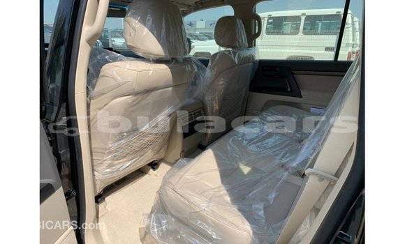 Buy Import Toyota Land Cruiser Black Car in Import - Dubai in Central Buy Import Toyota Land Cruiser Black Car in Import - Dubai in Central