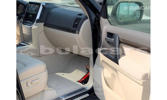Buy Import Toyota Land Cruiser Black Car in Import - Dubai in Central Buy Import Toyota Land Cruiser Black Car in Import - Dubai in Central