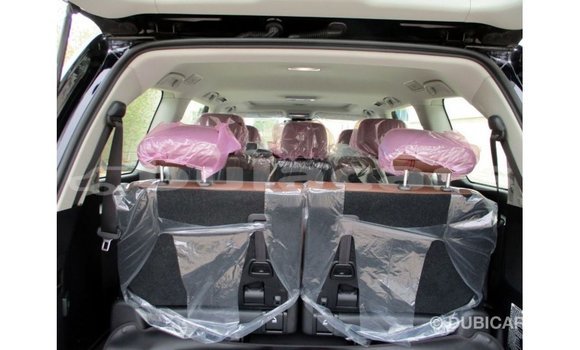 Acheter Import Voiture Toyota Land Cruiser Noir à Import - Dubai, Central Acheter Import Voiture Toyota Land Cruiser Noir à Import - Dubai, Central