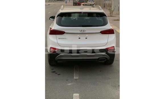 Acheter Import Voiture Hyundai Santa Fe Blanc à Import - Dubai, Central Acheter Import Voiture Hyundai Santa Fe Blanc à Import - Dubai, Central