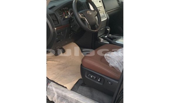 Buy Import Toyota Land Cruiser Black Car in Import - Dubai in Central Buy Import Toyota Land Cruiser Black Car in Import - Dubai in Central