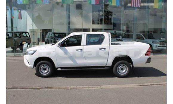 Buy Import Toyota Hilux White Car in Import - Dubai in Central Buy Import Toyota Hilux White Car in Import - Dubai in Central