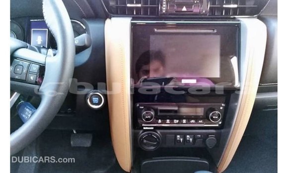 Buy Import Toyota Fortuner White Car in Import - Dubai in Central Buy Import Toyota Fortuner White Car in Import - Dubai in Central