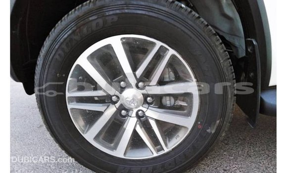 Buy Import Toyota Fortuner White Car in Import - Dubai in Central Buy Import Toyota Fortuner White Car in Import - Dubai in Central