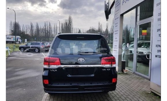 Buy Import Toyota Land Cruiser Black Car in Import - Dubai in Central Buy Import Toyota Land Cruiser Black Car in Import - Dubai in Central