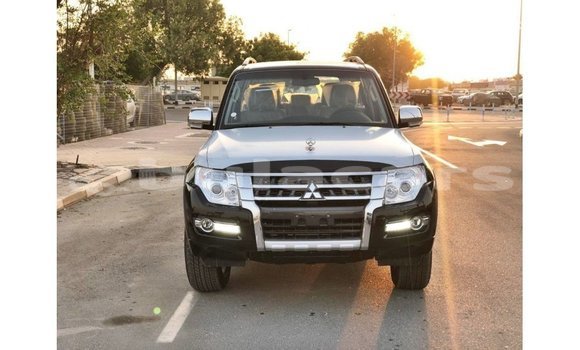 Buy Import Mitsubishi Pajero Black Car in Import - Dubai in Central Buy Import Mitsubishi Pajero Black Car in Import - Dubai in Central