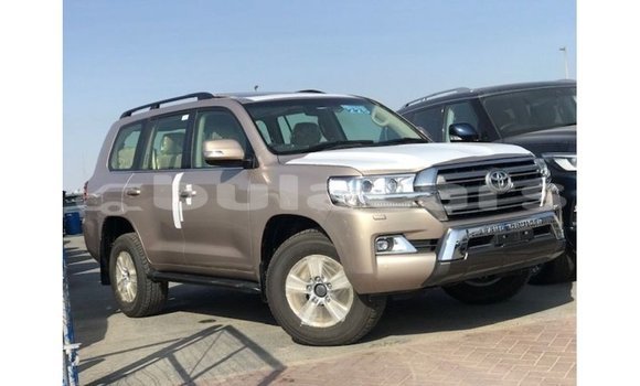 Buy Import Toyota Land Cruiser Other Car in Import - Dubai in Central Buy Import Toyota Land Cruiser Other Car in Import - Dubai in Central