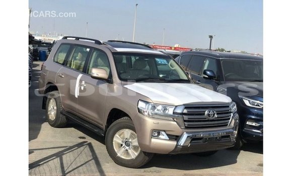 Buy Import Toyota Land Cruiser Other Car in Import - Dubai in Central Buy Import Toyota Land Cruiser Other Car in Import - Dubai in Central