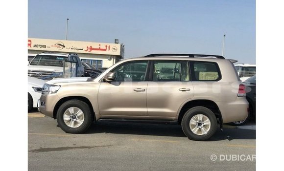 Buy Import Toyota Land Cruiser Other Car in Import - Dubai in Central Buy Import Toyota Land Cruiser Other Car in Import - Dubai in Central