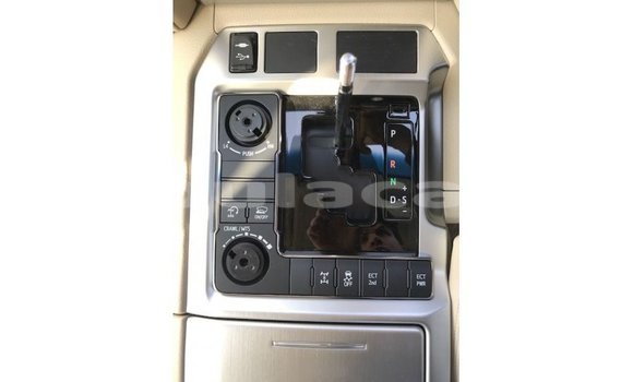 Buy Import Toyota Land Cruiser Other Car in Import - Dubai in Central Buy Import Toyota Land Cruiser Other Car in Import - Dubai in Central