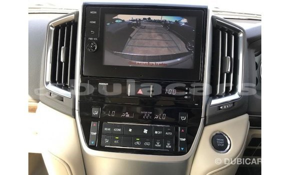 Buy Import Toyota Land Cruiser Other Car in Import - Dubai in Central Buy Import Toyota Land Cruiser Other Car in Import - Dubai in Central