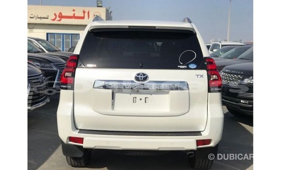 Acheter Import Voiture Toyota Prado Blanc à Import - Dubai, Central Acheter Import Voiture Toyota Prado Blanc à Import - Dubai, Central