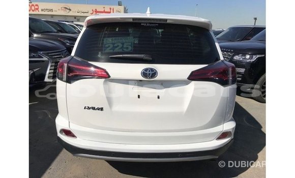 Buy Import Toyota 4Runner White Car in Import - Dubai in Central Buy Import Toyota 4Runner White Car in Import - Dubai in Central