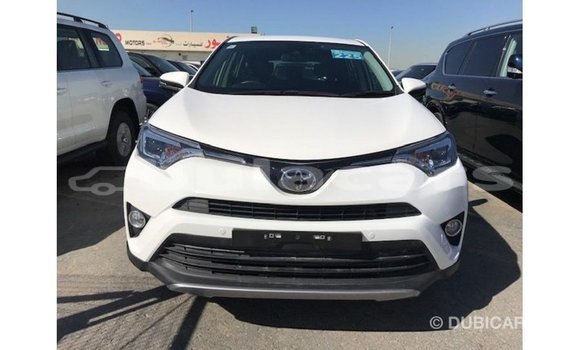 Buy Import Toyota 4Runner White Car in Import - Dubai in Central Buy Import Toyota 4Runner White Car in Import - Dubai in Central